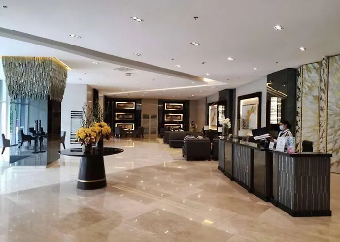 Penthouse At Fame 41st Floor, Shangrila-megamall Apartment Manila