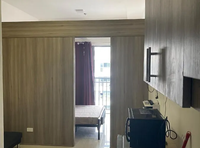 Apartment Penthouse At Fame 41st Floor, Shangrila-megamall Manila