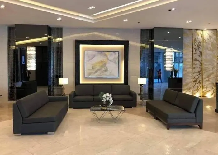 Penthouse At Fame 41st Floor, Shangrila-megamall Apartment