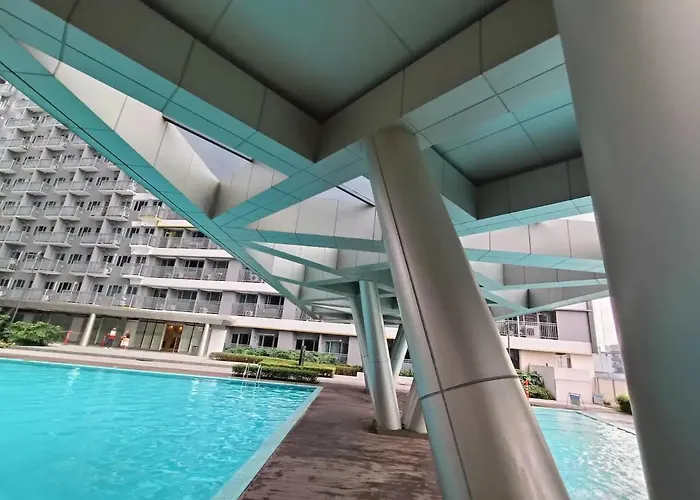 Penthouse At Fame 41st Floor, Shangrila-megamall Apartment *