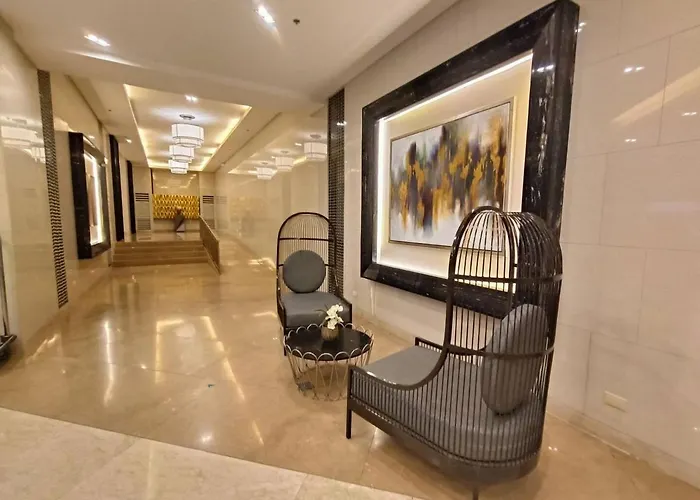 Penthouse At Fame 41st Floor, Shangrila-megamall Manila